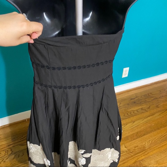 TIBI EMBROIDERED STRAPLESS MINI DRESS Sz 2 - Picture 6 of 11